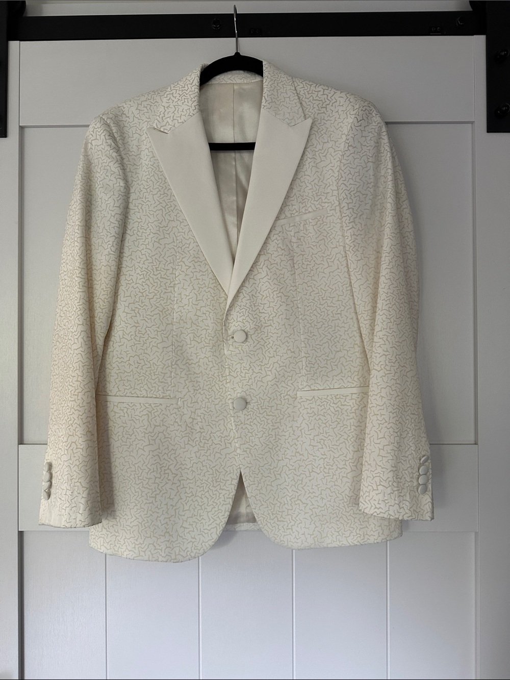 Black Label Women’s Cream Textured Dinner Jacket
